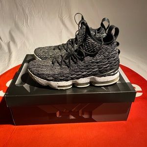 Lebron XV “Ashes” w/box (11)